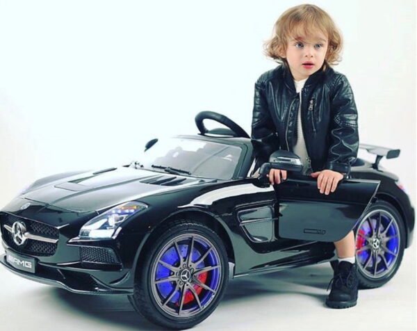 Montable 2019 Mercedes SLS AMG 12 Volts Para Niños - Image 2